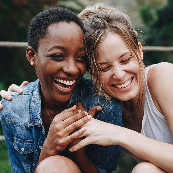 friends-enjoying-life-with-with-cochlear friends enjoying life with cochlear implants